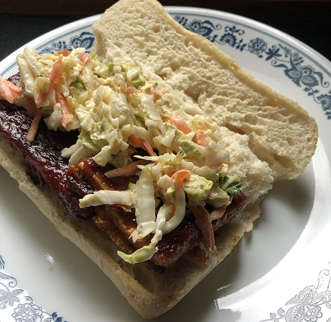 tofu sandwich with slaw