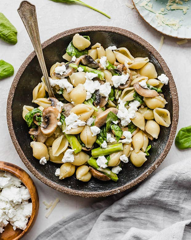 Easy Goat Cheese Pasta