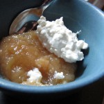 Pear-applesauce with cottage cheese